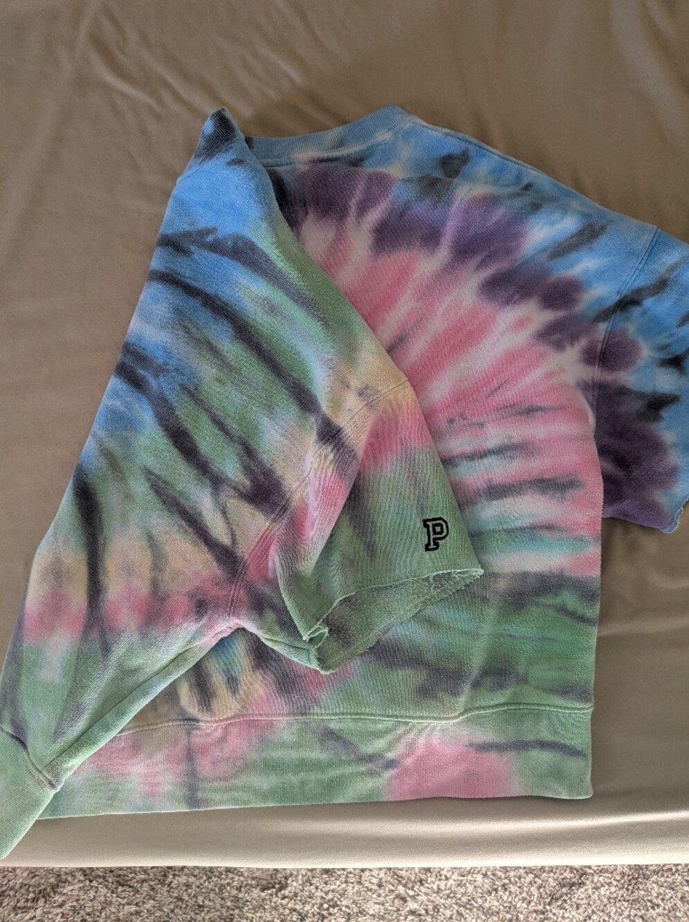 PINK Victoria's Secret Tie-Dye Womens Sweatshirt in Pink, Green, Blue & Purple